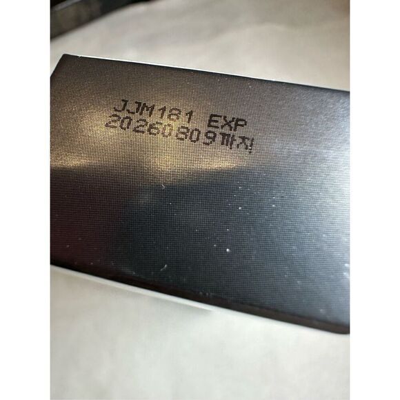 HERA Creamy Cover Concealer 7.5g. Color beige - Picture 6 of 6